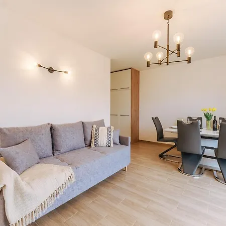 Visit Baltic Lakowa 20 Daire *